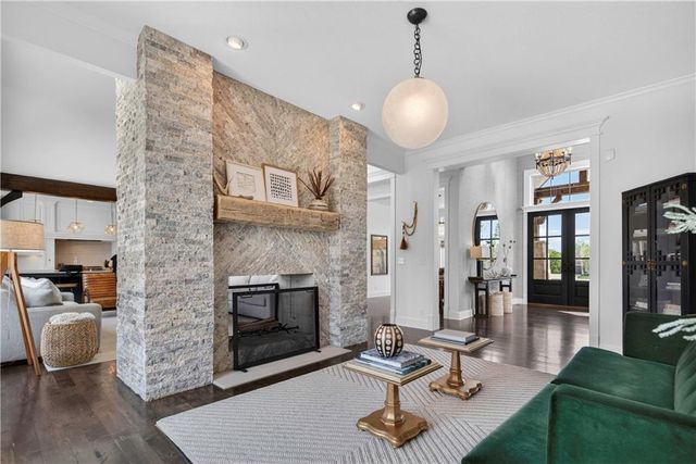 16404 Rosehill Street, Overland Park, KS 66221