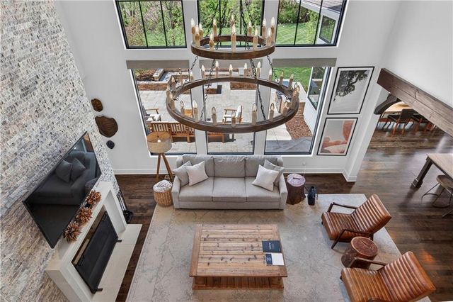 16404 Rosehill Street, Overland Park, KS 66221