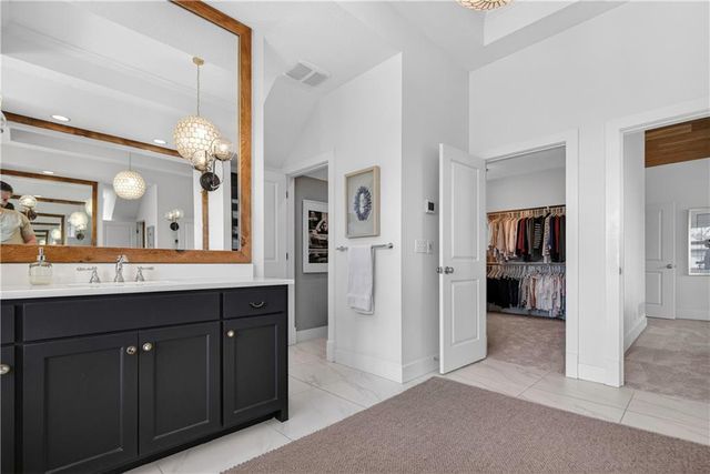 16404 Rosehill Street, Overland Park, KS 66221