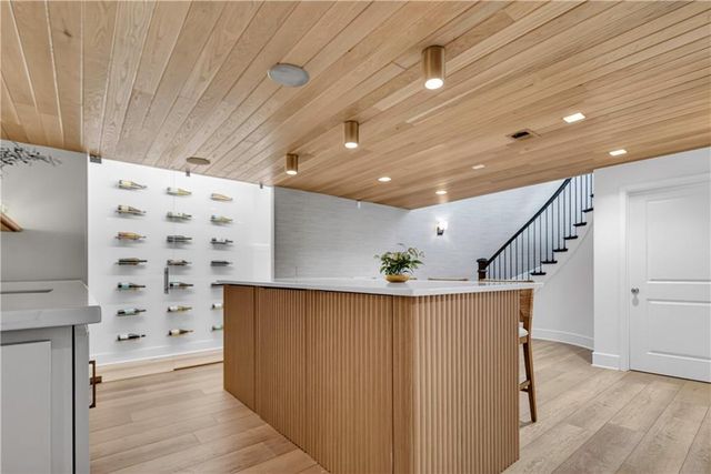 16404 Rosehill Street, Overland Park, KS 66221