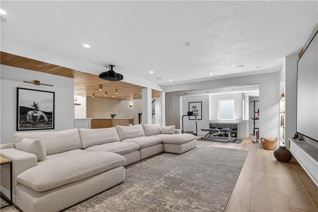 16404 Rosehill Street, Overland Park, KS 66221