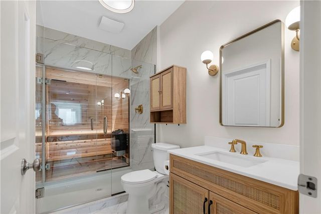 16404 Rosehill Street, Overland Park, KS 66221