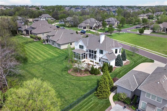 16404 Rosehill Street, Overland Park, KS 66221