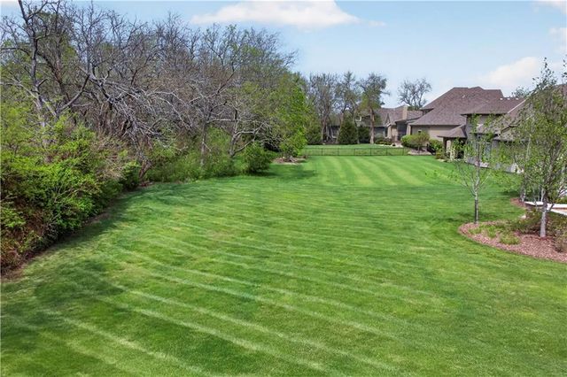 16404 Rosehill Street, Overland Park, KS 66221