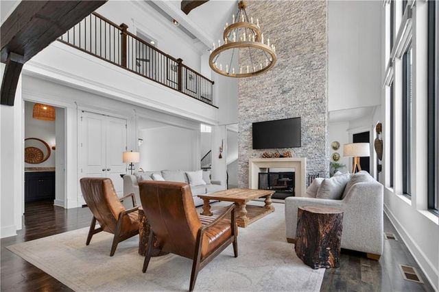 16404 Rosehill Street, Overland Park, KS 66221