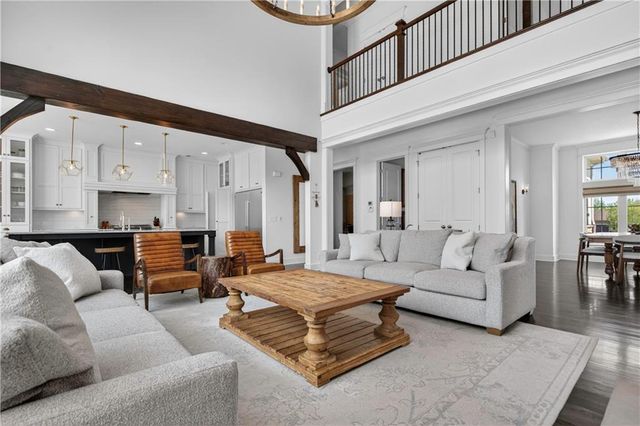 16404 Rosehill Street, Overland Park, KS 66221