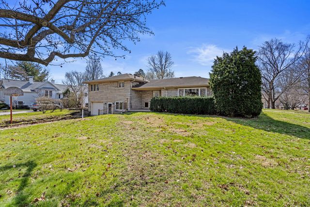 1708 Park Haven Drive, Champaign, IL 61820