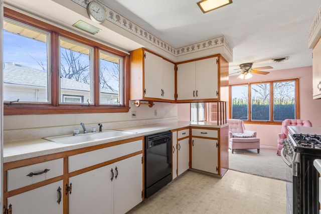 1708 Park Haven Drive, Champaign, IL 61820