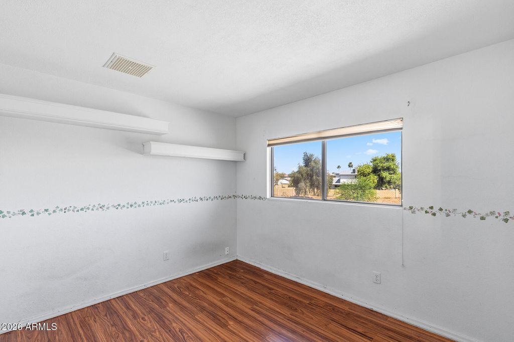 Image 31 of property listing at 19810 N 46TH Avenue, Glendale, AZ 85308