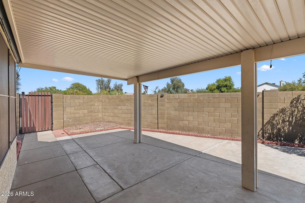 Image 42 of property listing at 19810 N 46TH Avenue, Glendale, AZ 85308