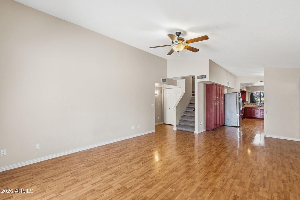 Image 9 of property listing at 19810 N 46TH Avenue, Glendale, AZ 85308