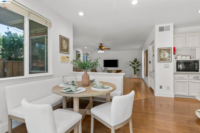 847 E Angela St, Pleasanton, CA 94566
