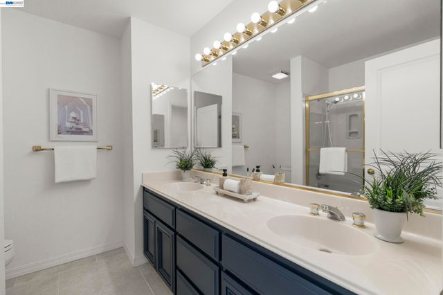 847 E Angela St, Pleasanton, CA 94566