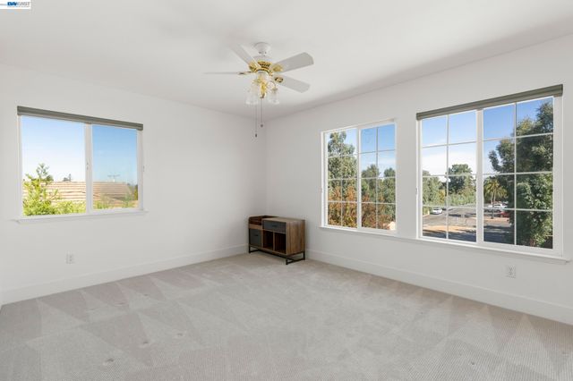 847 E Angela St, Pleasanton, CA 94566