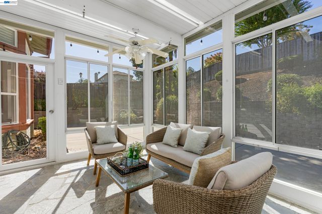 847 E Angela St, Pleasanton, CA 94566
