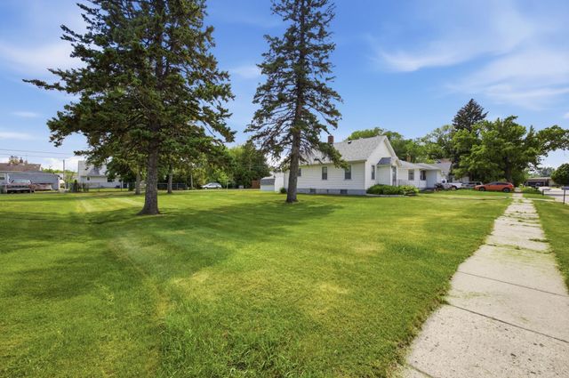 212 1st Avenue SW, Dilworth, MN 56529