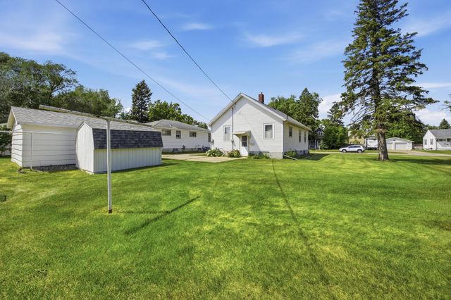 212 1st Avenue SW, Dilworth, MN 56529