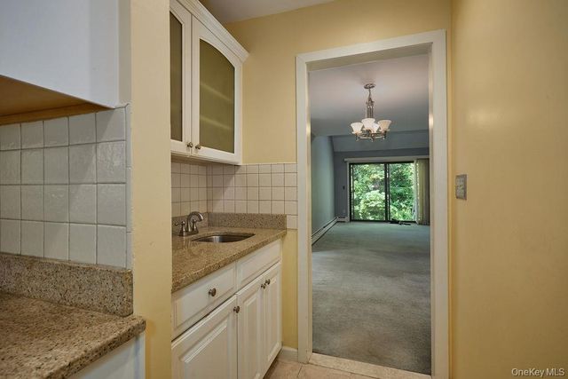 23 Evon Court, Scarsdale, NY 10583
