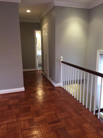3250 MARTHA CUSTIS DR, Alexandria, VA 22302