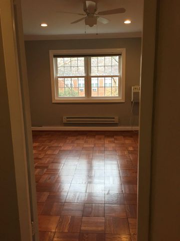 3250 MARTHA CUSTIS DR, Alexandria, VA 22302
