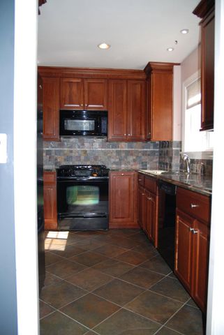 3250 MARTHA CUSTIS DR, Alexandria, VA 22302