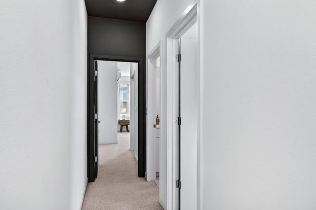 218 Box Ln, Sacramento, CA 95818