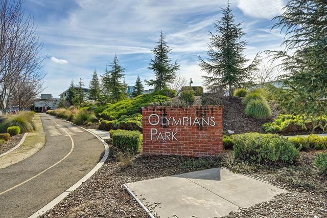 218 Box Ln, Sacramento, CA 95818