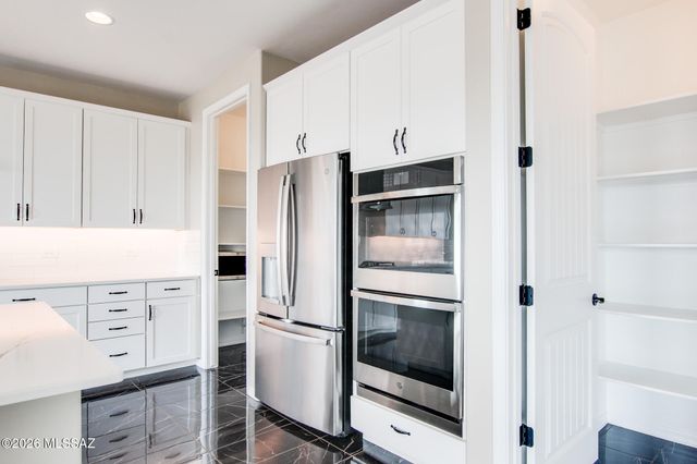 16001 N Columbus Boulevard, Tucson, AZ 85739