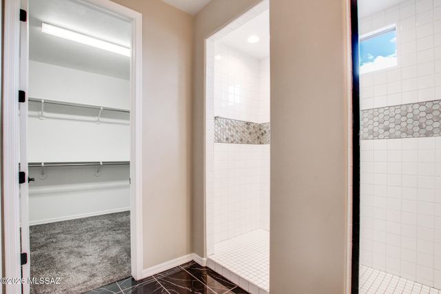16001 N Columbus Boulevard, Tucson, AZ 85739
