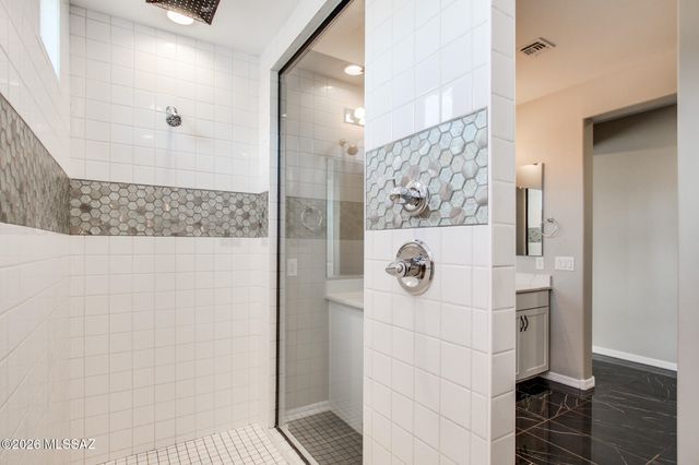 16001 N Columbus Boulevard, Tucson, AZ 85739