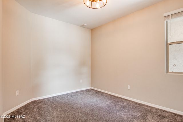 16001 N Columbus Boulevard, Tucson, AZ 85739