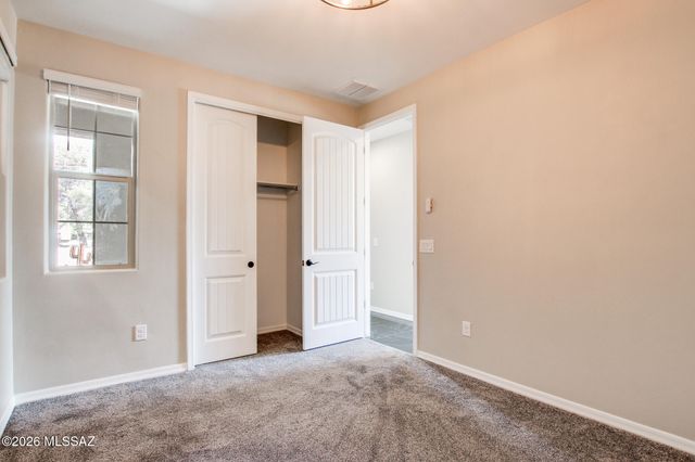 16001 N Columbus Boulevard, Tucson, AZ 85739