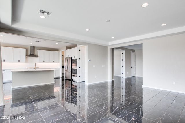 16001 N Columbus Boulevard, Tucson, AZ 85739
