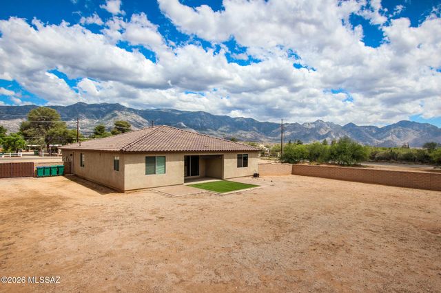 16001 N Columbus Boulevard, Tucson, AZ 85739
