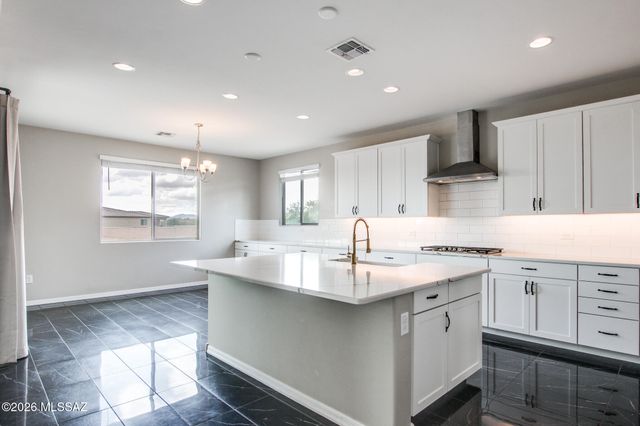 16001 N Columbus Boulevard, Tucson, AZ 85739