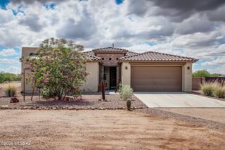 16001 N Columbus Boulevard, Tucson, AZ 85739