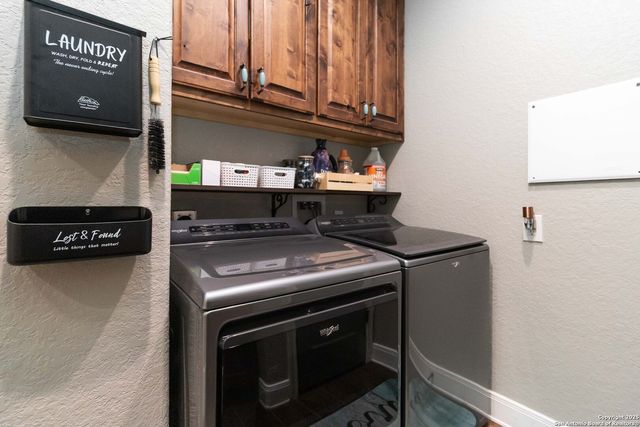 129 Crescent Ridge, Adkins, TX 78101