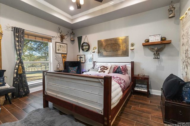 129 Crescent Ridge, Adkins, TX 78101