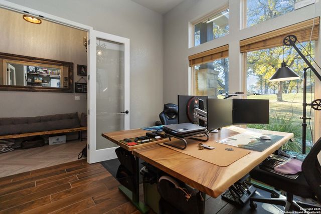 129 Crescent Ridge, Adkins, TX 78101