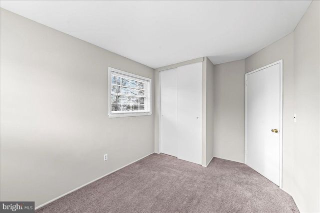 725 S HARMONY RD, Newark, DE 19713