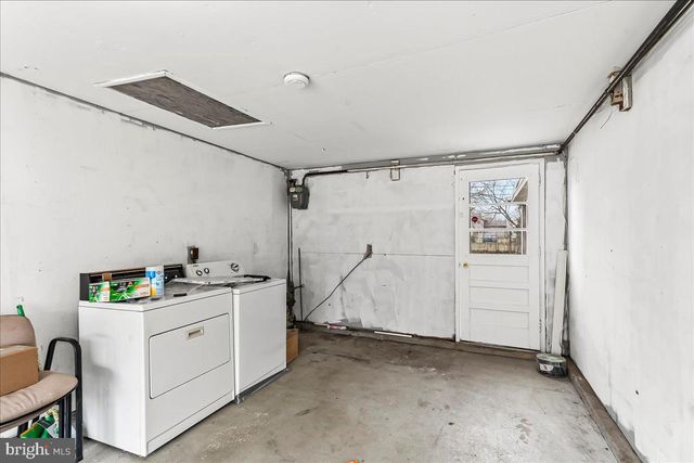 725 S HARMONY RD, Newark, DE 19713