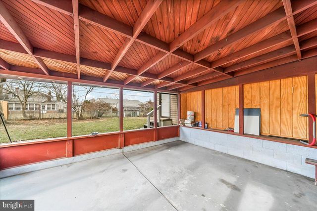 725 S HARMONY RD, Newark, DE 19713