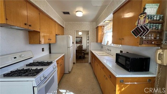 1406 Fairfield, Glendale, CA 91201