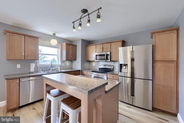 216 EAGLE DR, Ephrata, PA 17522
