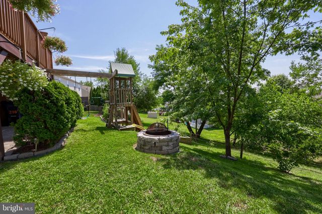 216 EAGLE DR, Ephrata, PA 17522