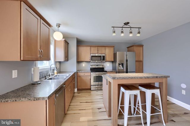 216 EAGLE DR, Ephrata, PA 17522