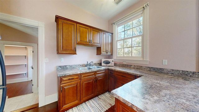 805 E FORT KING STREET, Ocala, FL 34471