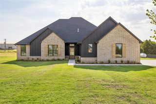 9560 Regado Court, Guthrie, OK 73044