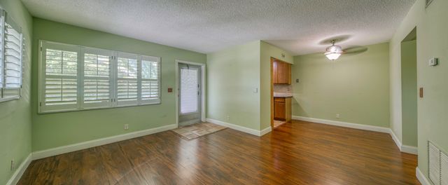 216 N FEDERAL Highway 8, Lake Worth Beach, FL 33460