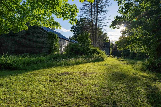 607 N Main Street, Wolfeboro, NH 03894